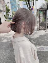 ベレーザ 渋谷(BELEZA) グレーベージュカラーボブウルフロブヘアミルクティーベージュ