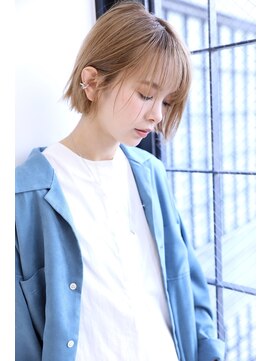 ボヌールウメダ(Bonheur UMEDA) ショートバング 切りっぱなしミニボブ