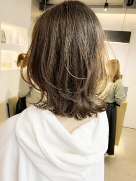 ウェイズ トウキョウ(Ways TOKYO) "ハイライトで作る【魔法のプラチナ】8トーンカラー★"＋柔beige