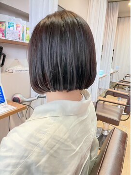 ダム(DaM) 切りっぱなしボブ/大人カジュアル