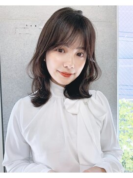 リコバイアフロート(riko by afloat) ヨシンモリくびれ鎖骨ミディアム韓国風ヘア