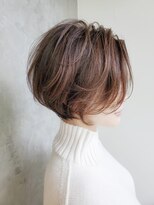 ルアーナ(LUANA)&nbsp;束感、毛流れが魅力の色っぽショート♪