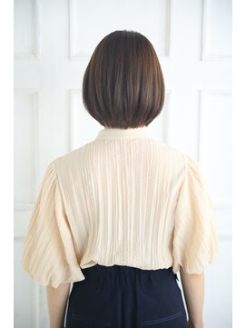 OX CREATION 深草 オックスクリエーション 【京都ショートヘア】上品自然なフォルムの大人ボブ/綺麗/艶髪