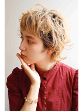 スピガ(SPIGA) ハイトーン無造作オン眉ショート