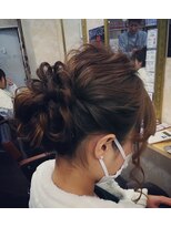 ブリックヘアー(BLICK Hair)&nbsp;少し高めのまとめ髪