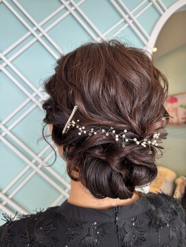 アンフィ 矢向(Anphi) 10-25 ゆるふわシニヨン