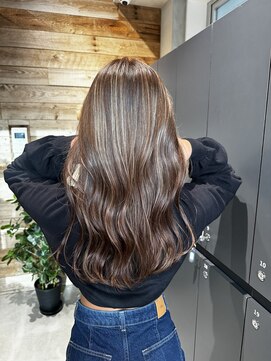 ベイショア(Bay Shore NY) 細めハイライトカラーくすみベージュマロンベージュ外国人風