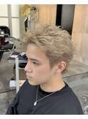 スパイキーショートメンズカットブリーチミルクティーベージュ