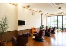 自然光あふれる癒しのサロン空間♪[髪質改善/シャドウパーマ]