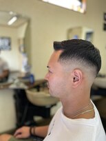 バーバーサトウ(BARBER SATO)&nbsp;フェザーアップスキンフェード