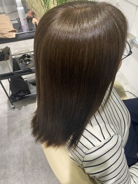 レヴリー(reverie) 脱白髪染め　シルキーベージュ　心斎橋