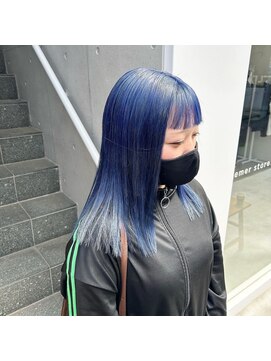 ガーデン ジングウマエ(GARDEN jingumae) ネイビーブルーのダブルカラー