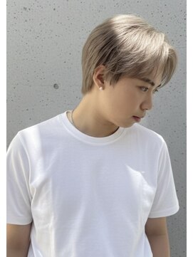 ニューヨークニューヨーク イオンスタイル東淀川店(NYNY) 韓国風センターパートブロンドヘア