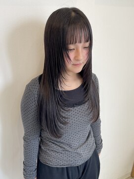 ジジ チーク 栃木(Gigi cheek) ロングのレイヤースタイル