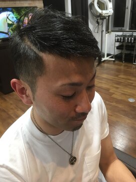 ヘアデザイン ヴォワール(hair & design voir) 剃り込みアシメヘア