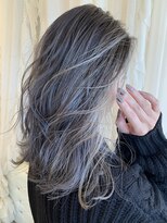 ティアナ(Tiana)&nbsp;ロングレイヤースタイル