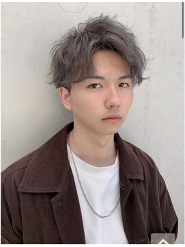 ロンド アンブル 四条烏丸(Lond ambre) 【Lond ambre】萱原大幹　センターパート/グレージュカラー