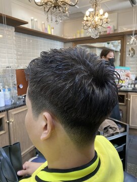 ルピナス 中田(Lupinus) アップバングショートスタイル