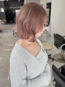 ランテルディ 渋谷(LANTERDIT) アッシュピンク 透明感カラー 前下がりボブ 切りっぱなしボブ