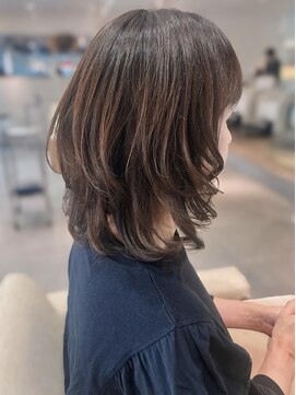 フリップビーアヴェダ(FLIP B AVEDA) 本八幡×ミディアムレイヤー×パーマスタイル