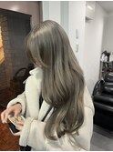 オリーブグレージュ