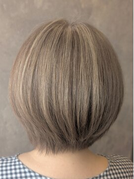 ザ ラブズ ラフズ ヘアー 本店(the loves laughs hair) 白髪ぼかしハイライト/まるみボブ/くすみベージュ