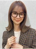 レイヤー ミディアムヘア 前髪 顔まわり 外はね カット カラー