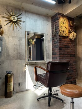 【自然派の白髪染め】ナチュラル成分で髪と頭皮の負担を軽減。匂いや刺激の少ない商材で髪にやさしく♪