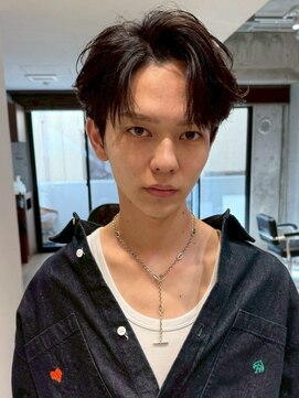 ファルベ(Farbe) フェザー/サーフカール/センターパート/波巻きツイスパ