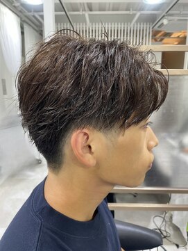 束間ツーブロックマッシュ