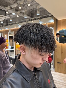 ルースト 渋谷店(ROOST) MEN’S HAIR/波巻ツイストスパイラル/フェザーパーマ/眉毛/渋谷
