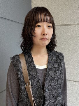 ヘアーアイストゥーレ(HAIR ICI TRE) ミディアムパーマ レイヤーカット ダークブラウンブリーチなし