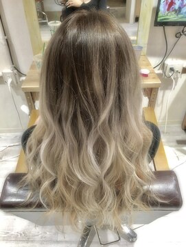 フェリア 渋谷(Feria) 【filo by Feria 渋谷】☆ホワイトミルクティーグラ☆Gishi