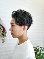 ユニカ ヘアー(UNICA hair)&nbsp;癖毛をフルに活かした刈り上げスタイル