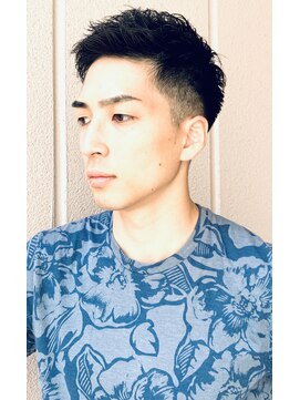 メリケンバーバーショップ コウベ(MERICAN BARBERSHOP KOBE) ツーブロックツイストパーマビジネスかき上げフェード#m58