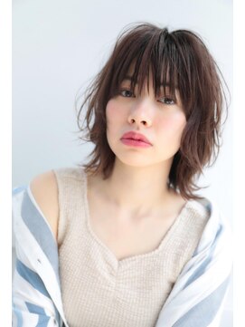ポルテバイネオリーブ(Porte by neolive) 顔周りレイヤーで毛先の動きがあるスタイル