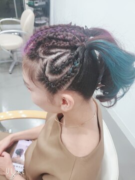 美容室 マシェリ コーンロウ