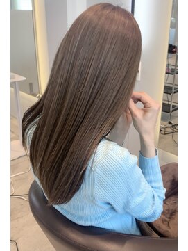 ケリーアン 太田(kelly.un) 極細ハイライトで作るミルクティーベージュ