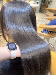 透明感×艶髪 ショコラアッシュ ふんわりカールヘルシースタイル