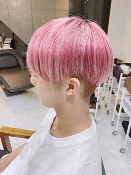 デイズ(days) ピンクカラーツーブロックマッシュショート  ウルフハイライト