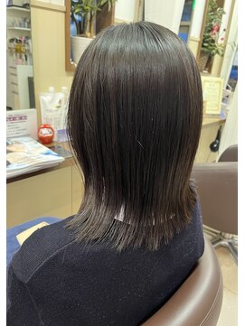 コアフィールフィス(COIFFURE fils) 《見附　今町》くびれ外はねヘア　ミディアム