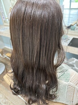 シュシュバイジャガラ 千葉駅北口店(chou chou byJAGARA) オリーブグレー【chou chou千葉・千葉駅】