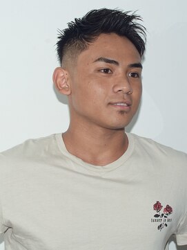 チルチェア 池袋(CHILL CHAIR) スウィングアップバングショート <池袋> <理容室> <バーバー>