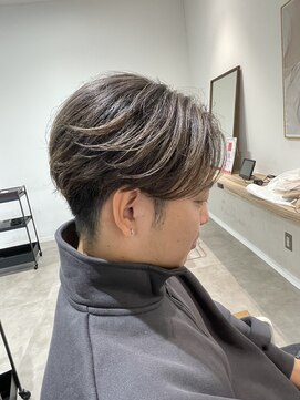 ヤテ(yate') バレイヤージュ　センターパート