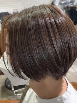 ヘアガレージ ディフロア(Hair Garage D FLOOR)の写真/【太子/駐車場あり】再現性の高いカットで、ロングからショートへのイメチェンもおまかせ☆扱いやすさも◎