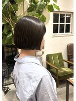 ポレポレハッピーヘアワーク POREPORE HAPPY HAIR WORK&nbsp;透明感のあるオリーブブラウンでナチュラルなミニボブに♪