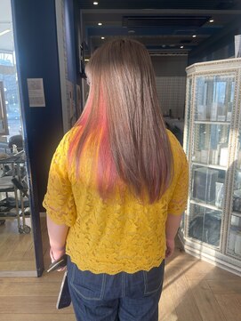 コワファースト 大分(COIFF1RST) スモーキーベージュにインナーピンクカラー