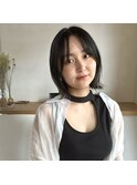デザインカラー×ミディアムボブ
