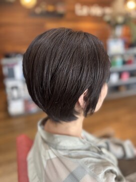 ラビアンフルール(La vie en Fleurs) 大人のショートボブ