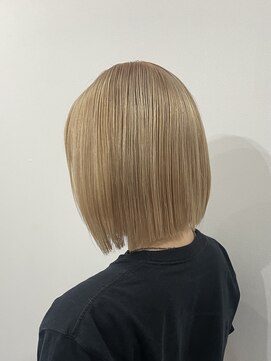 ザ アクネ 岡崎竜美丘店(THE ACNE) ★レディース，ブリーチ，ハイトーン，ブロンド，ボブ